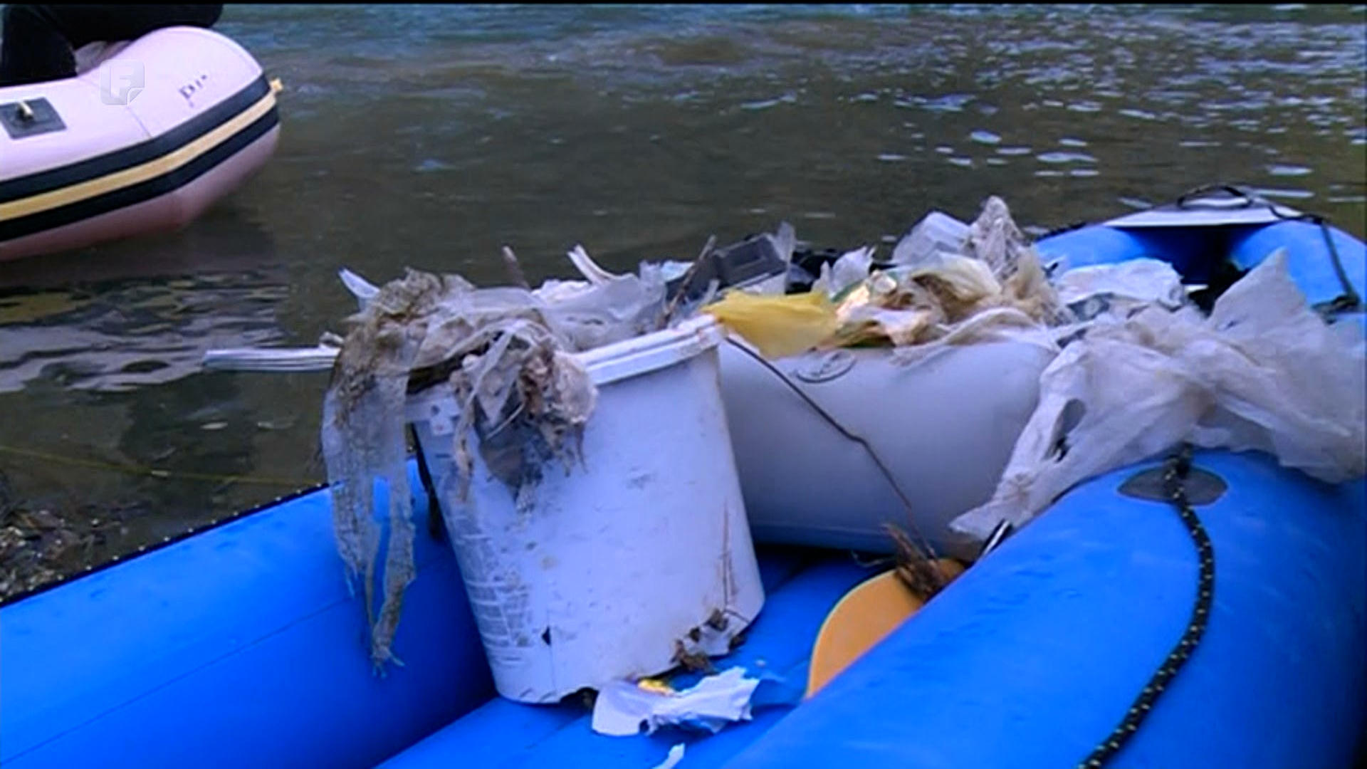 Rafteri ovog vikenda čiste korito i obale Une